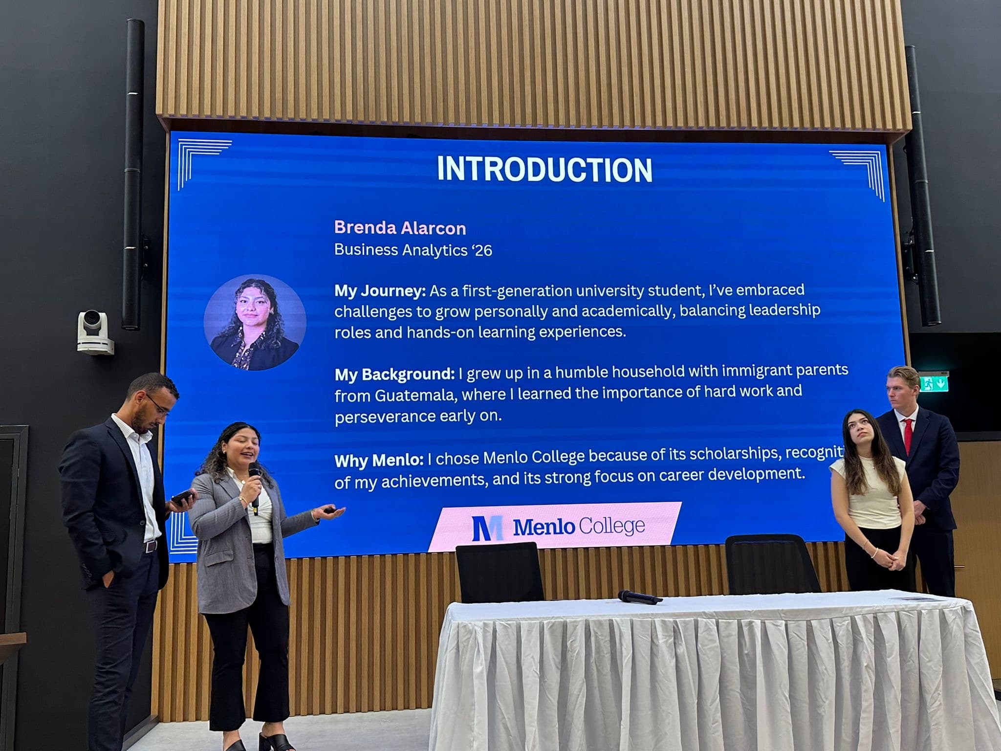 Brenda presenting at Abu Dhabi University